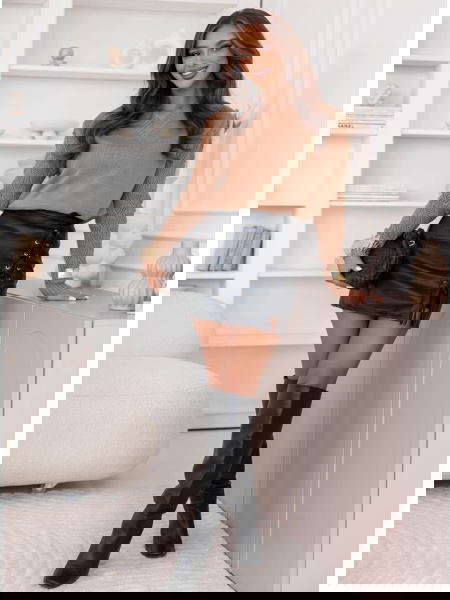 Sweter z ażurkowymi... 2