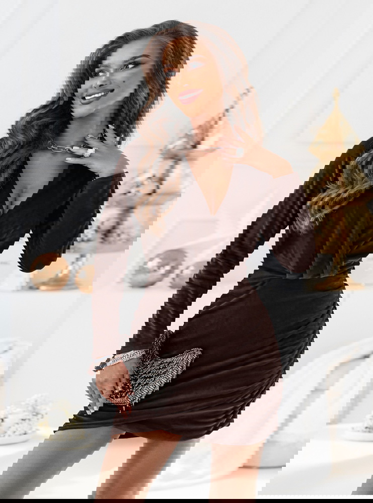 Czekoladowa welurowa sukienka z...