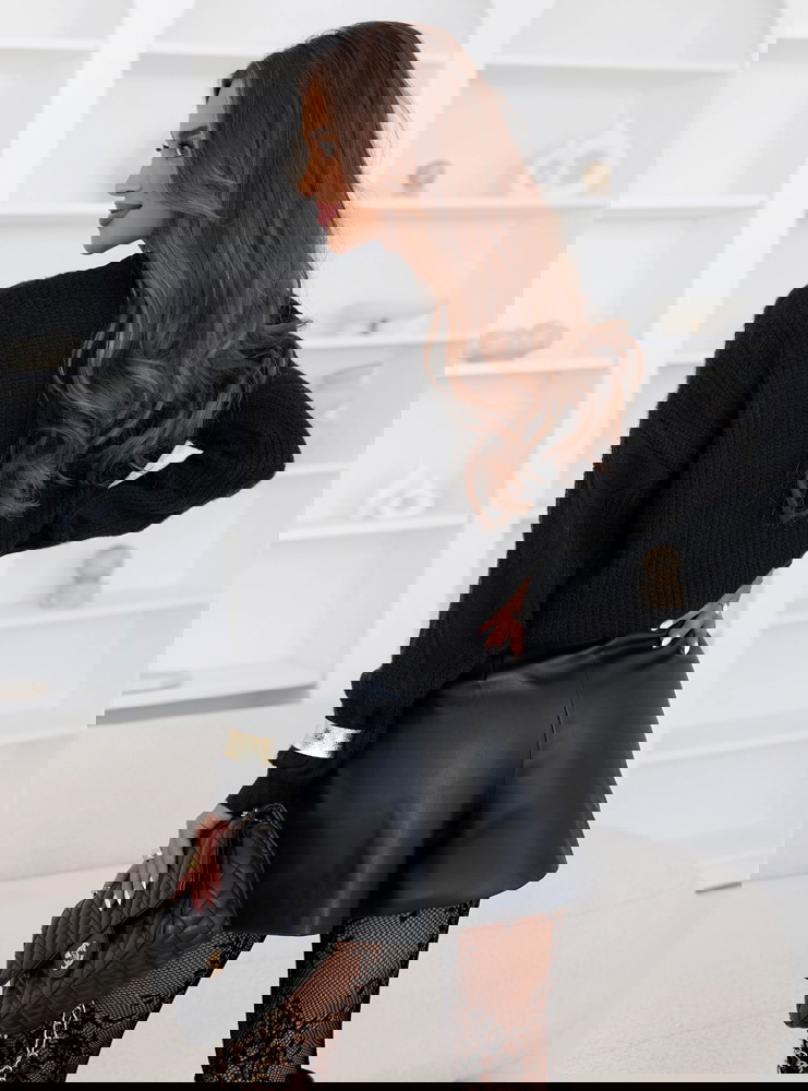 Czarny sweter z ozdobnym splotem Rocksan