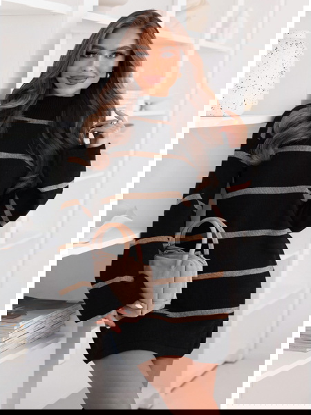 Czarna sukienka swetrowa z...