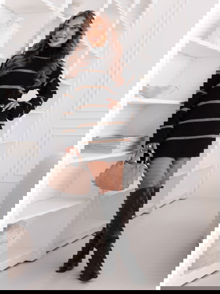 Czarna sukienka swetrowa z... 2