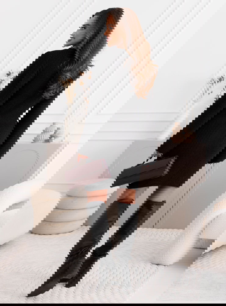 Czarna sweterkowa sukienka Urvey