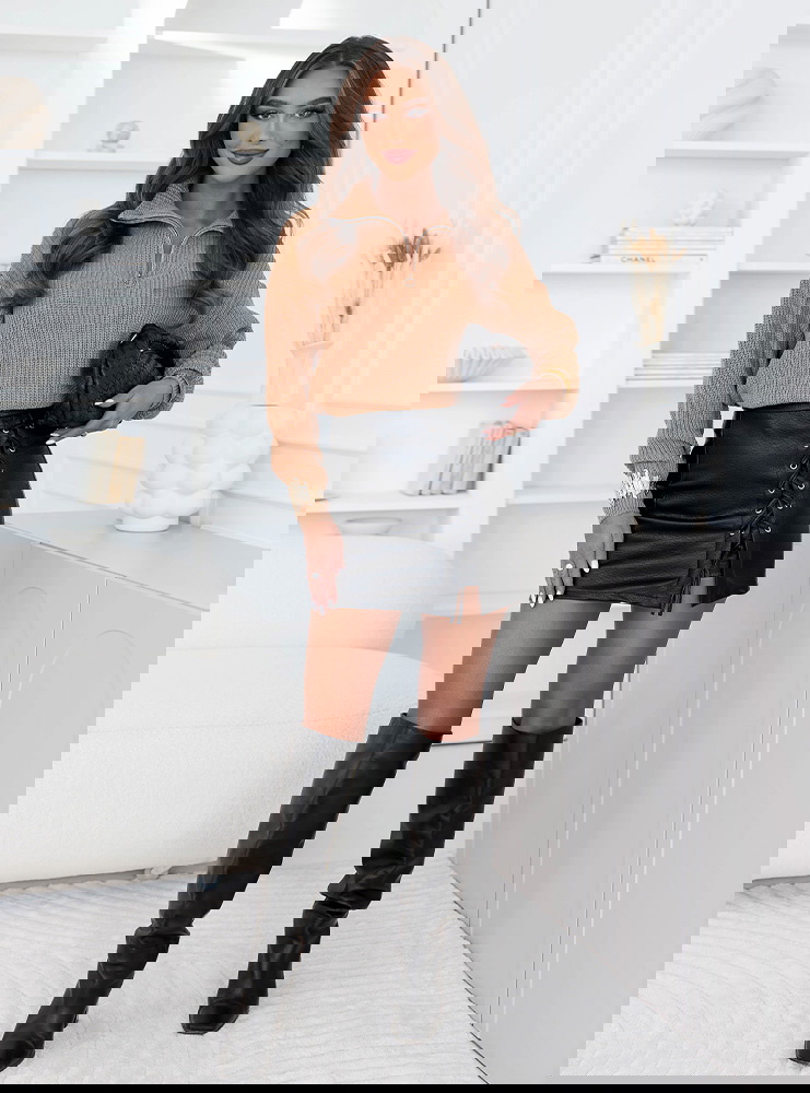 Sweter z zamkiem Raelle - mocha mousse