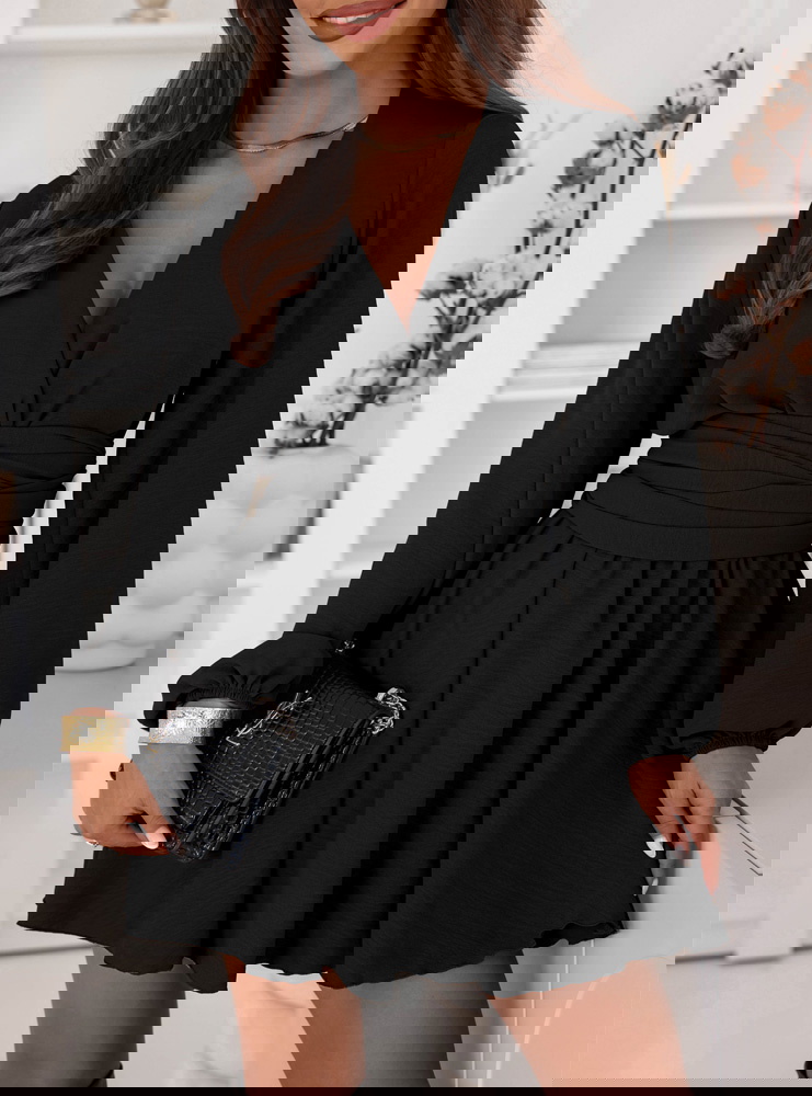 Czarny kombinezon jak sukienka z...