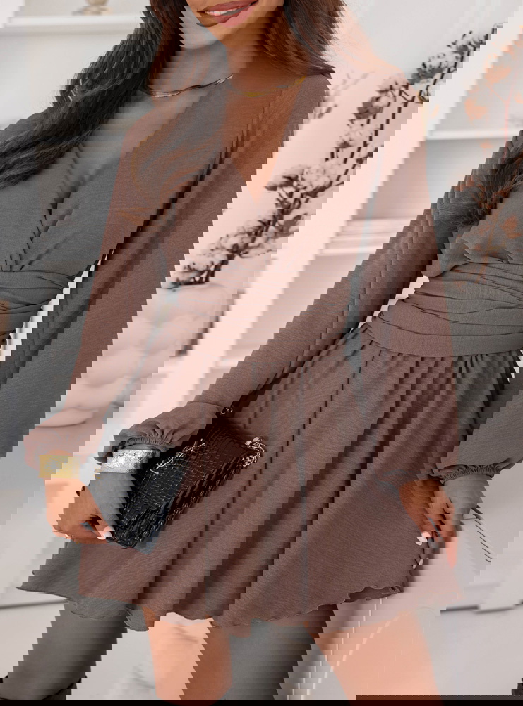 Kombinezon jak sukienka z bufiastymi...