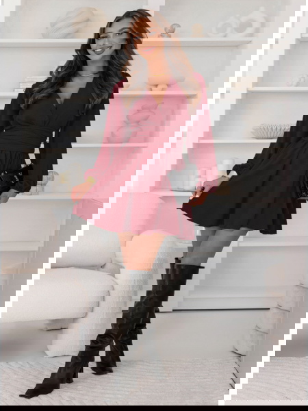 Bordowy kombinezon jak...