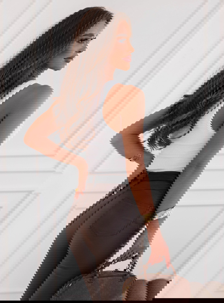 Biała prążkowana bluzka na...