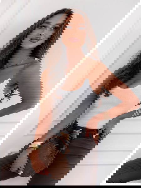 Biała prążkowana bluzka na...