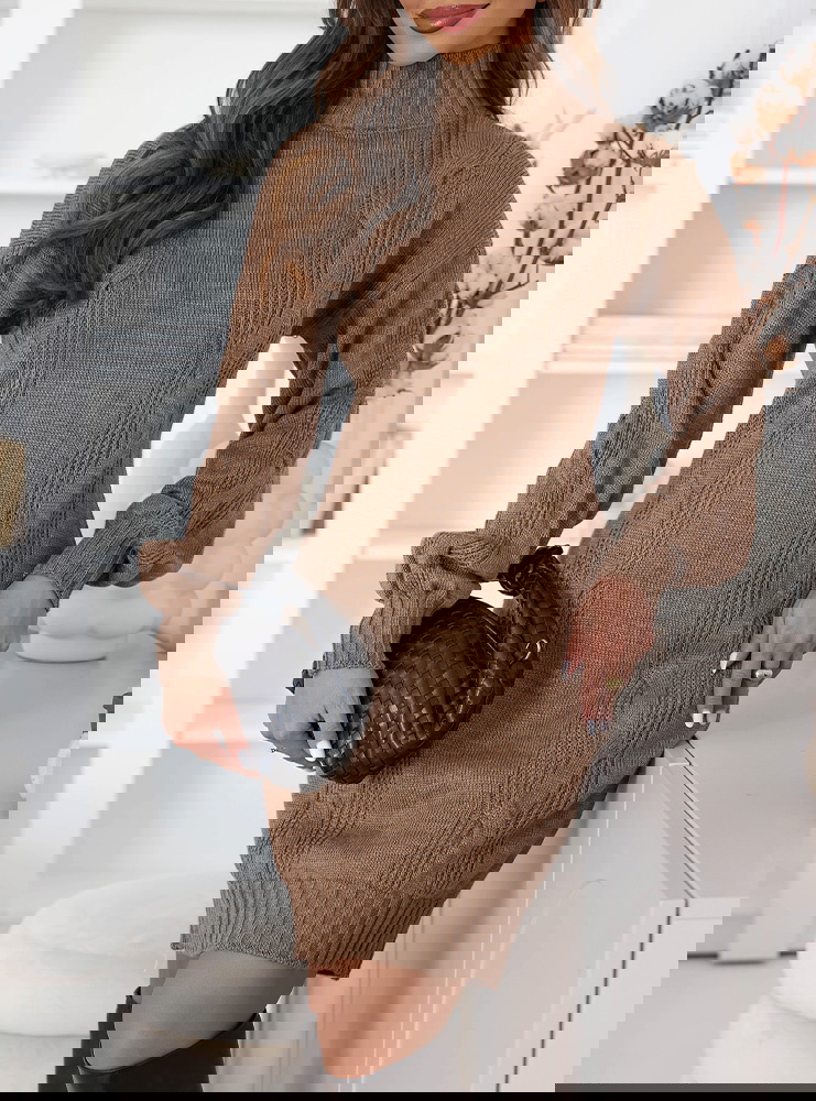 Swetrowa sukienka z golfem Malikah -...