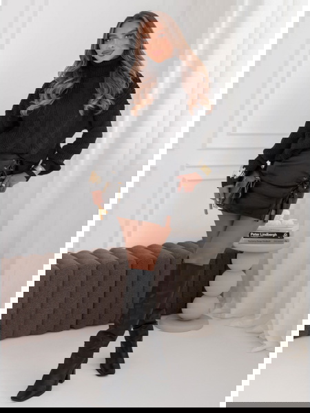 Czarny sweter z golfem i... 2