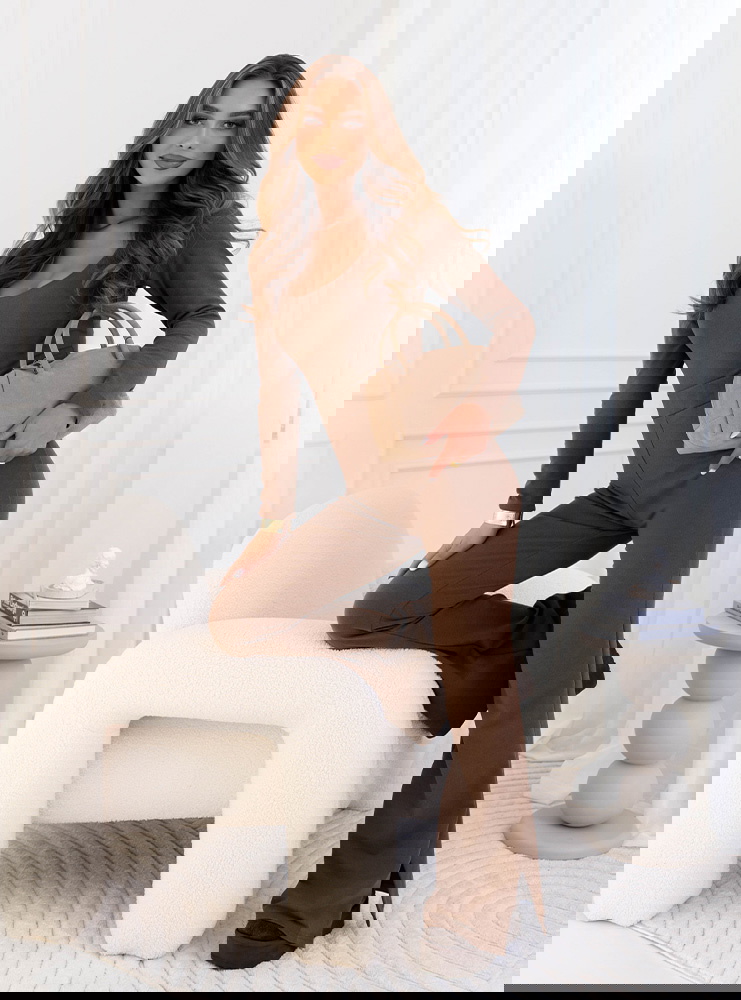 Czekoladowy komplet bluzka i spodnie...