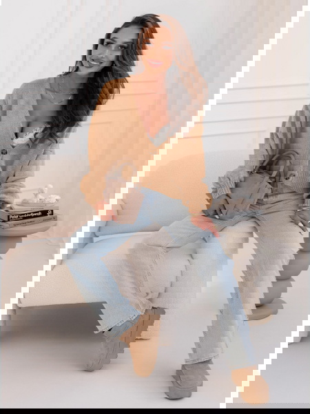 Sweter zapinany na guziki... 2