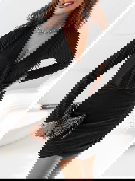 Czarna welurowa sukienka z... 2