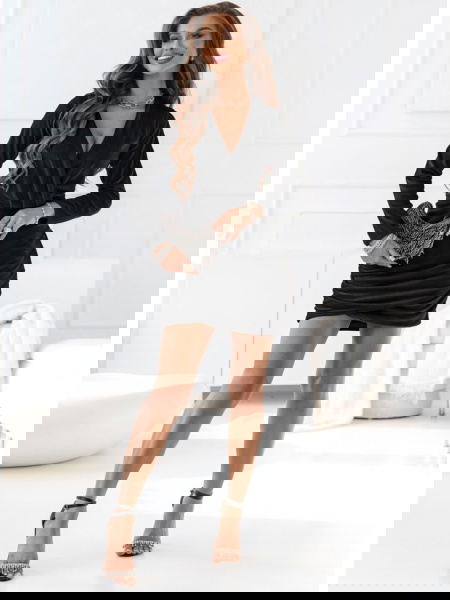 Czarna welurowa sukienka z...