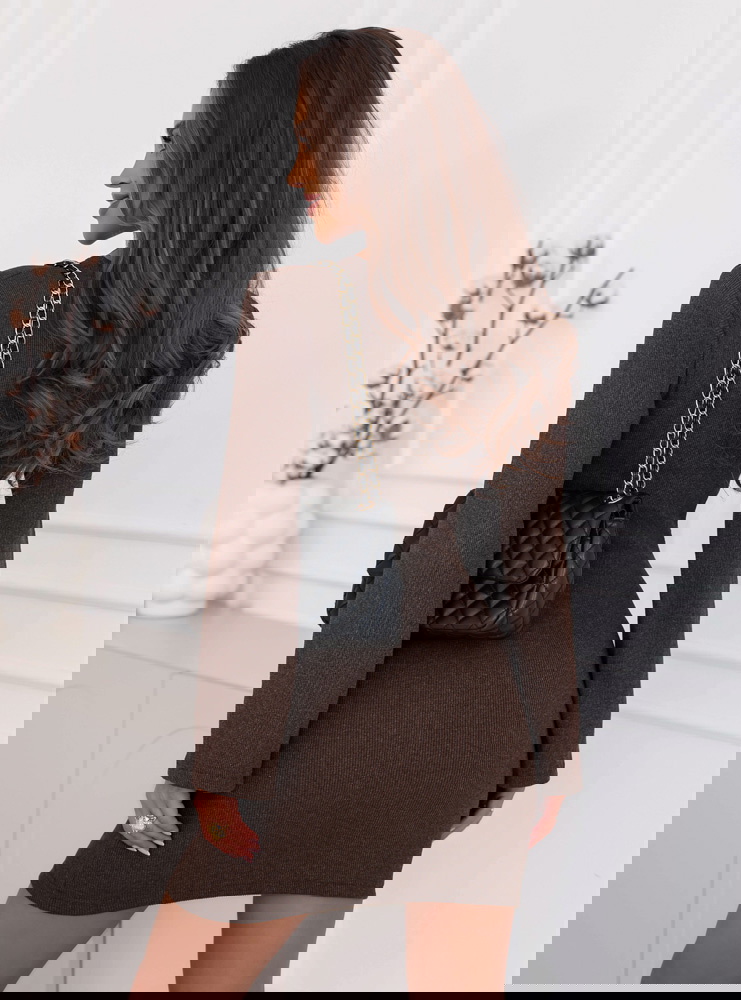 Czekoladowa prążkowana sukienka mini...