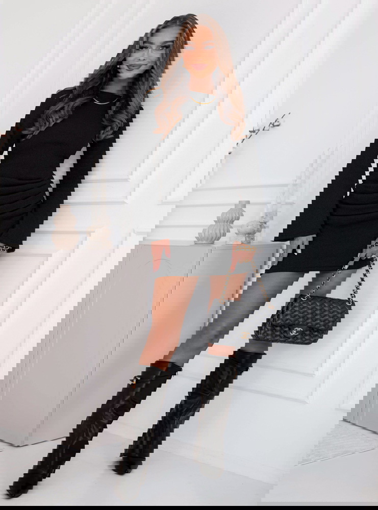 Czarna prążkowana sukienka mini Jodele