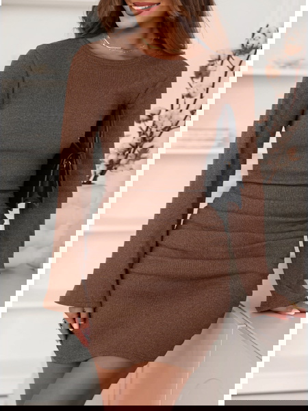 Prążkowana sukienka mini...