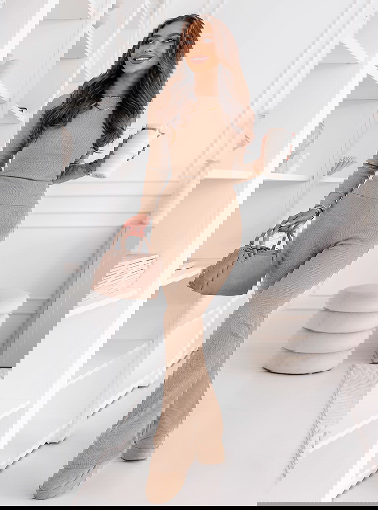 Beżowy prążkowany komplet dopasowana...