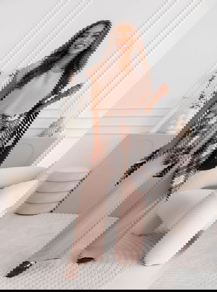 Beżowy komplet bluzka z krótkim...