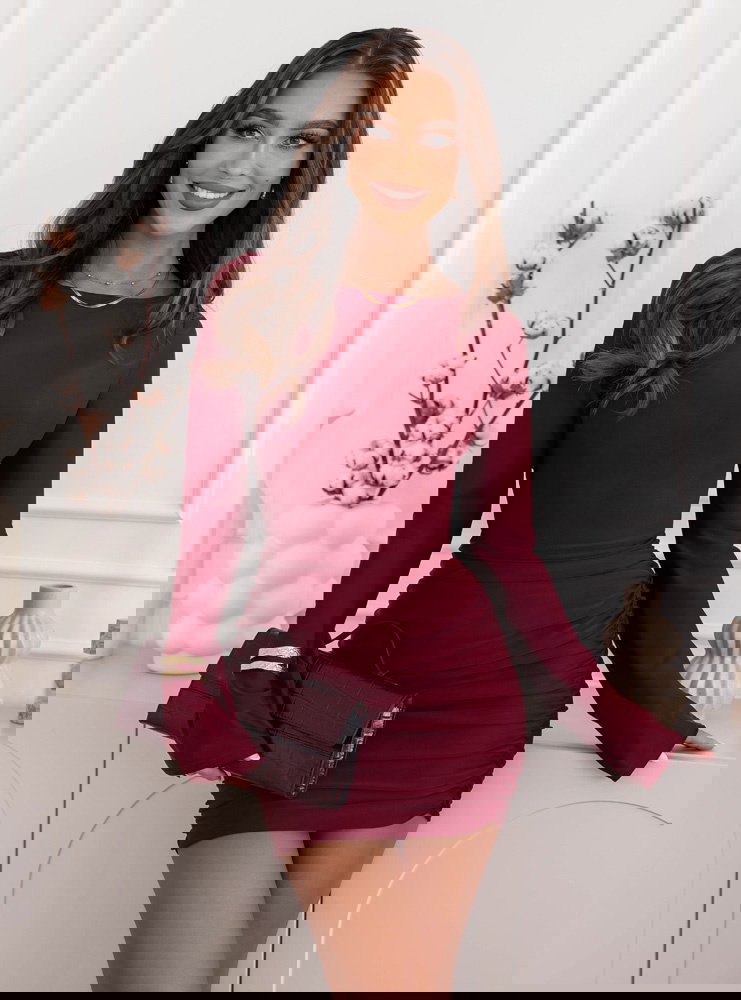 Bordowa dopasowana sukienka mini z...