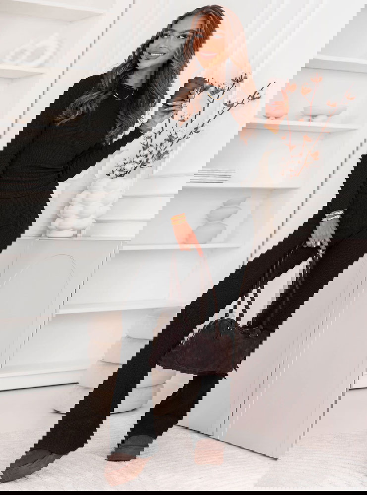 Czarny prążkowany komplet dopasowana...