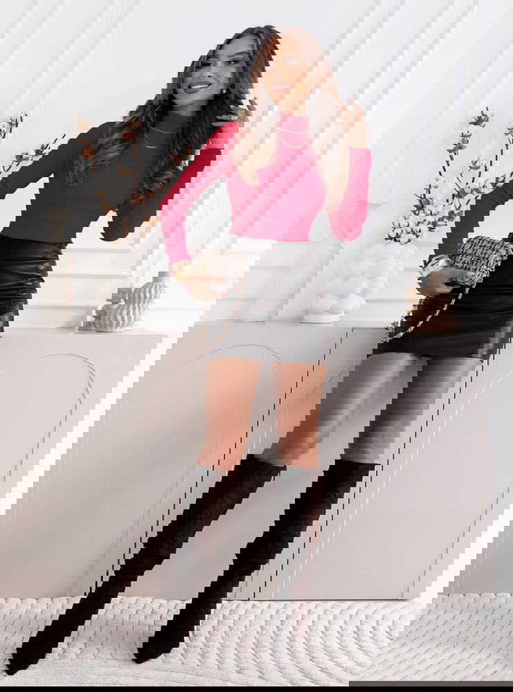 Malinowa prążkowana bluzka z...