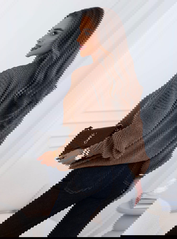 Czekoladowy oversizowy sweter Perliee