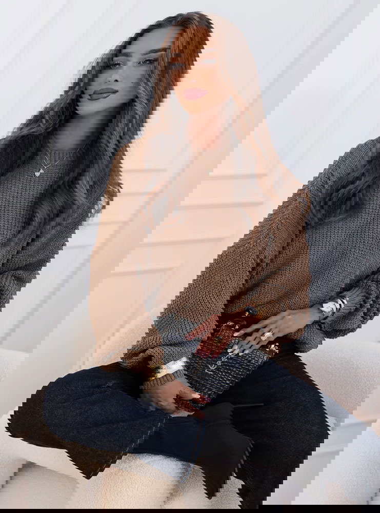 Czekoladowy oversizowy sweter Perliee