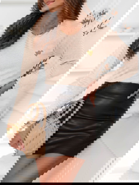 Jasnobeżowa koszulka na...