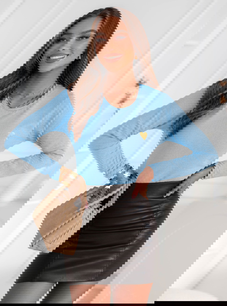 Błękitna koszulka na długi rękaw z...