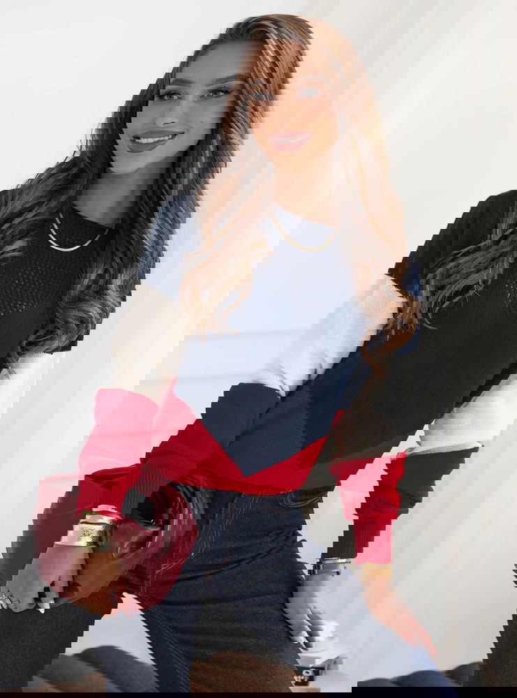 Sweter z ażurowym dekoltem Glayaa -...