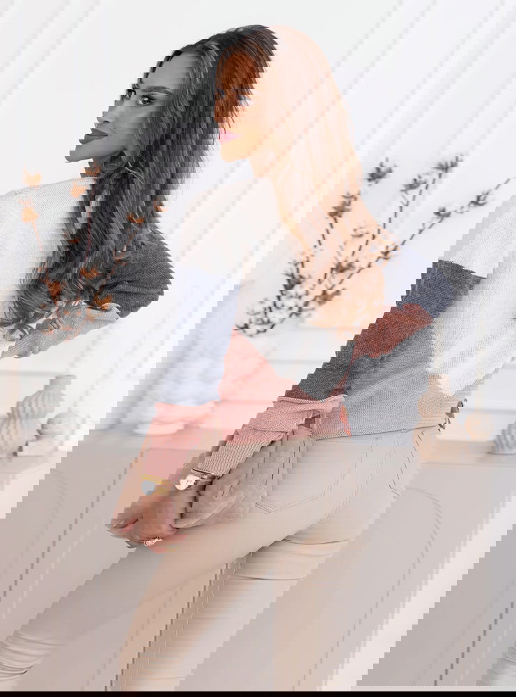 Sweter z ażurowym dekoltem Glayaa -...