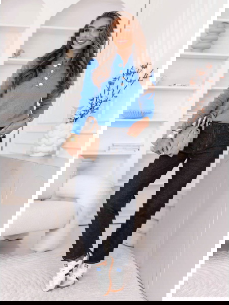 Niebieski sweter z... 2