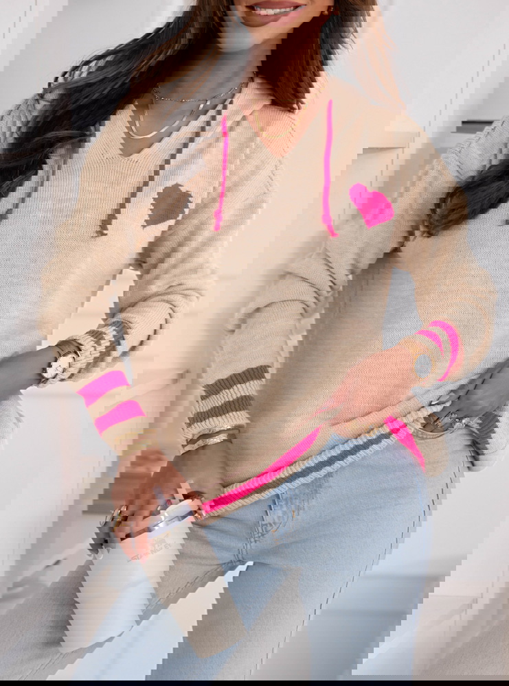 Beżowy sweter z kapturem Chelae