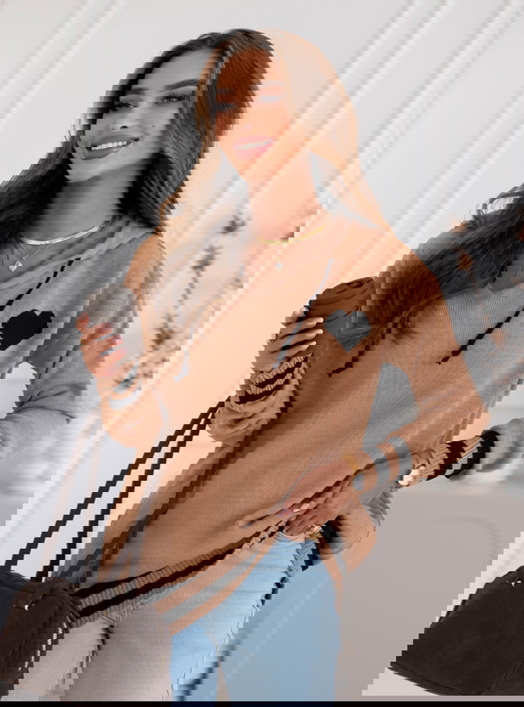 Sweter z kapturem Chelae - mocha mousse