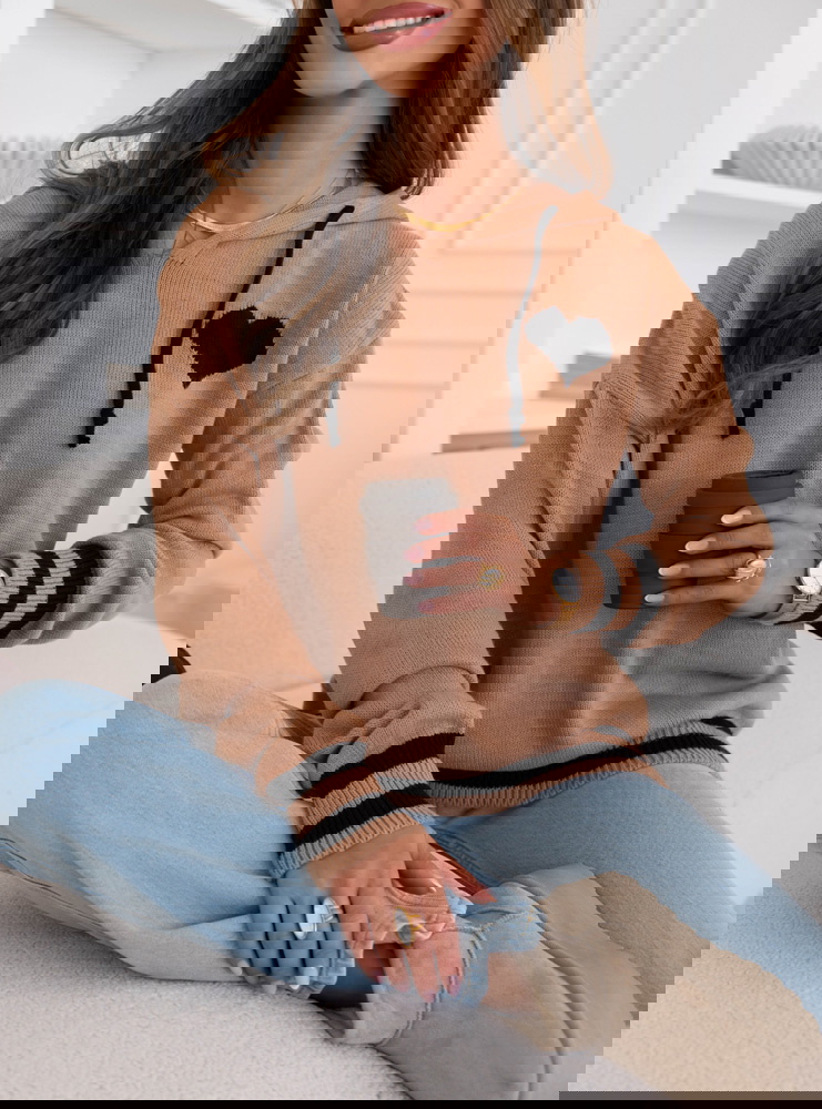 Sweter z kapturem Chelae - mocha mousse