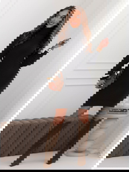 Czarna sukienka swetrowa z...