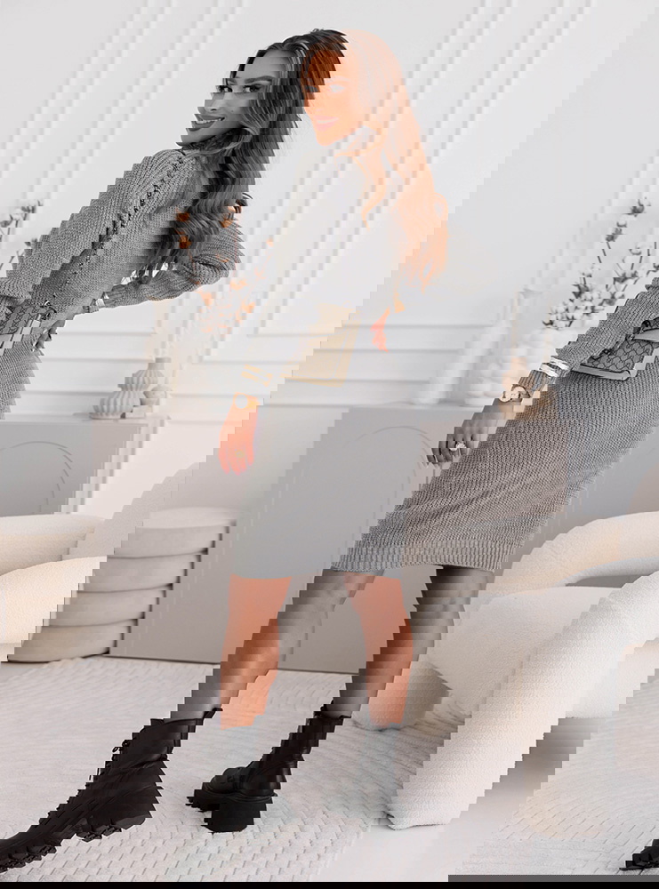 Szara sukienka swetrowa z golfem Lanaiaa