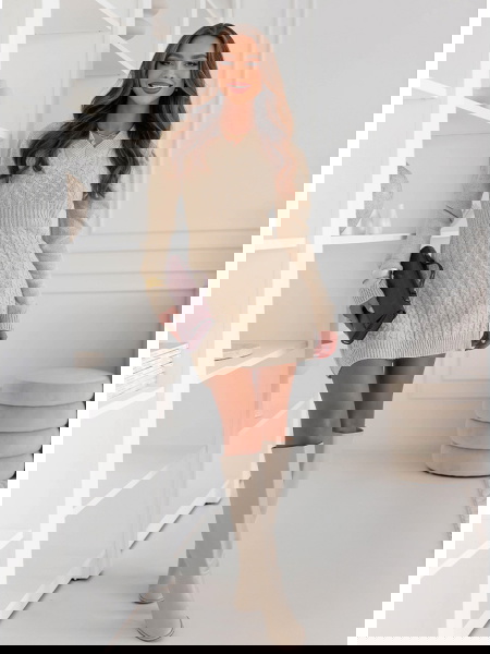 Beżowa sukienka swetrowa z... 2