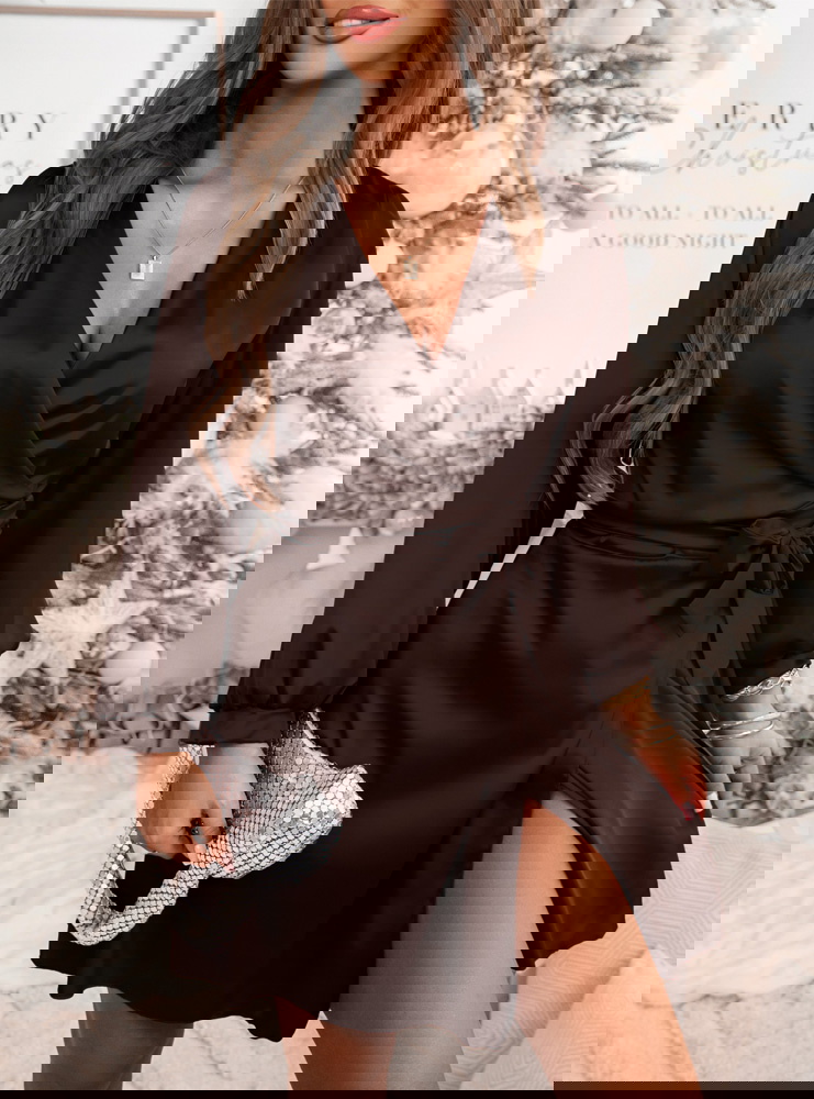 Czekoladowa satynowa sukienka...