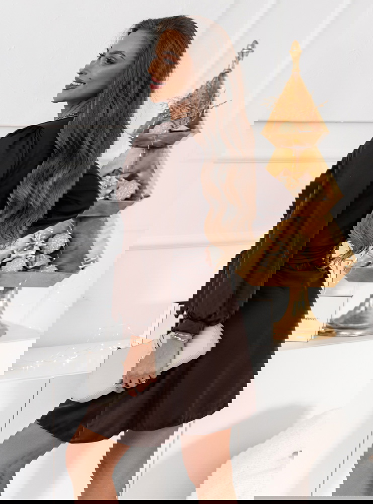 Czekoladowa satynowa sukienka...