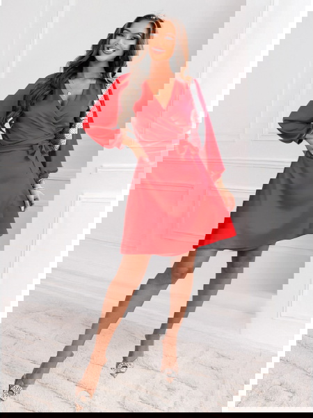 Malinowa satynowa sukienka... 2