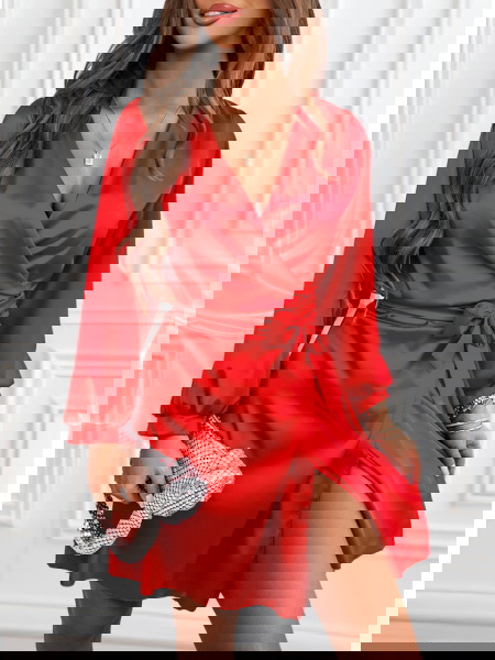 Malinowa satynowa sukienka...