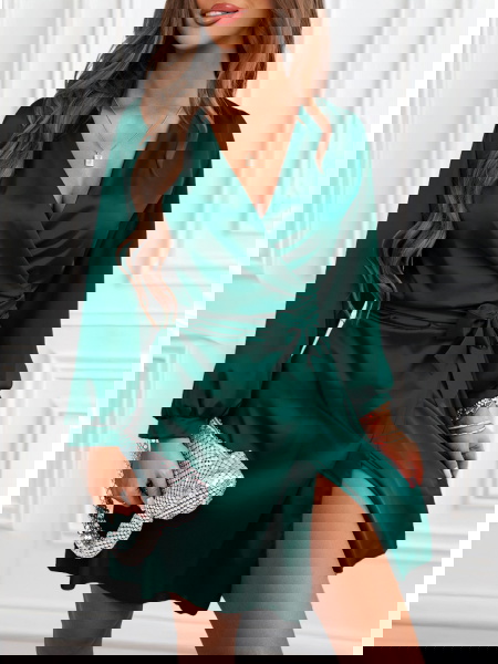 Satynowa sukienka... 2