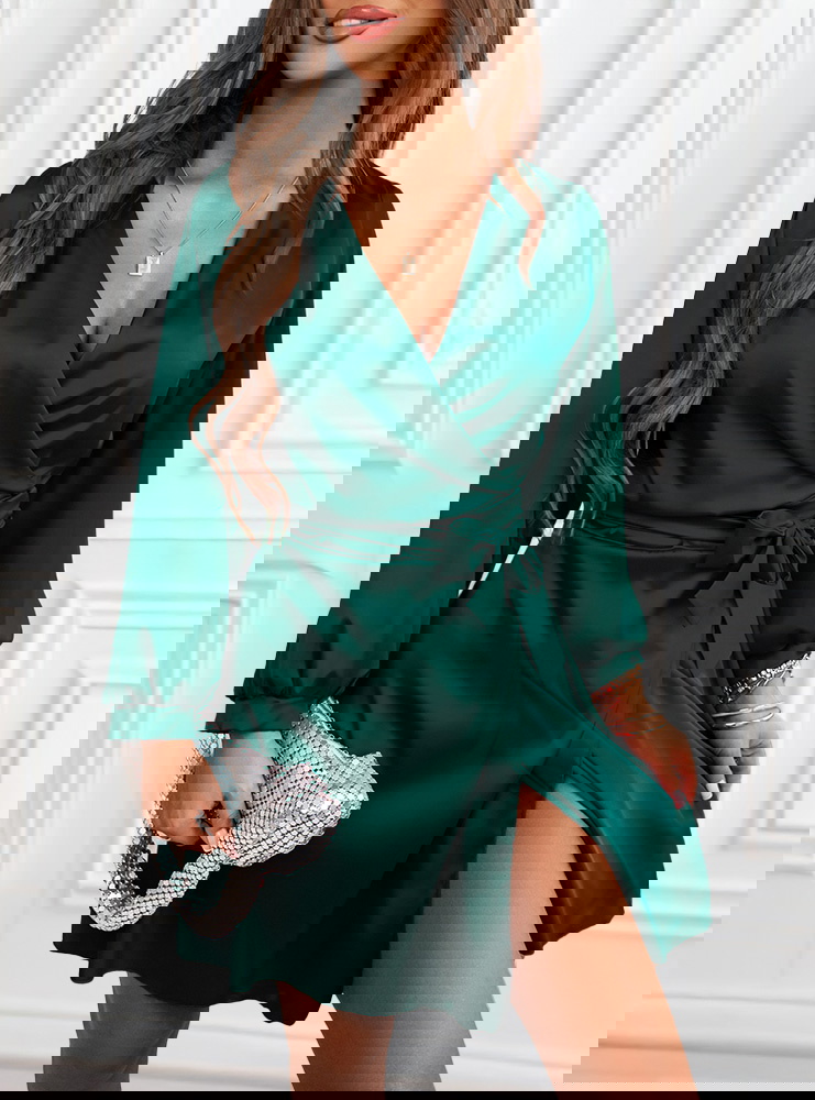 Satynowa sukienka przekładana z...