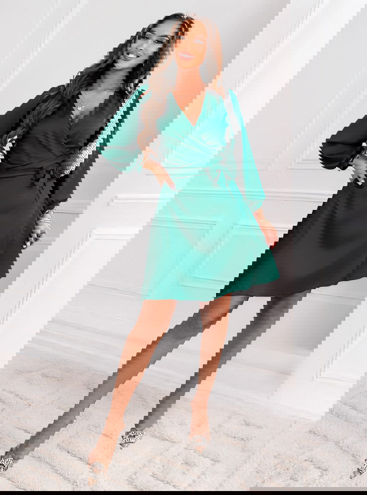 Satynowa sukienka przekładana z...