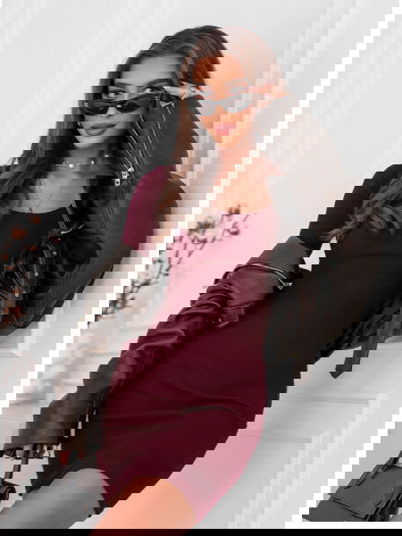 Bordowa prążkowana...