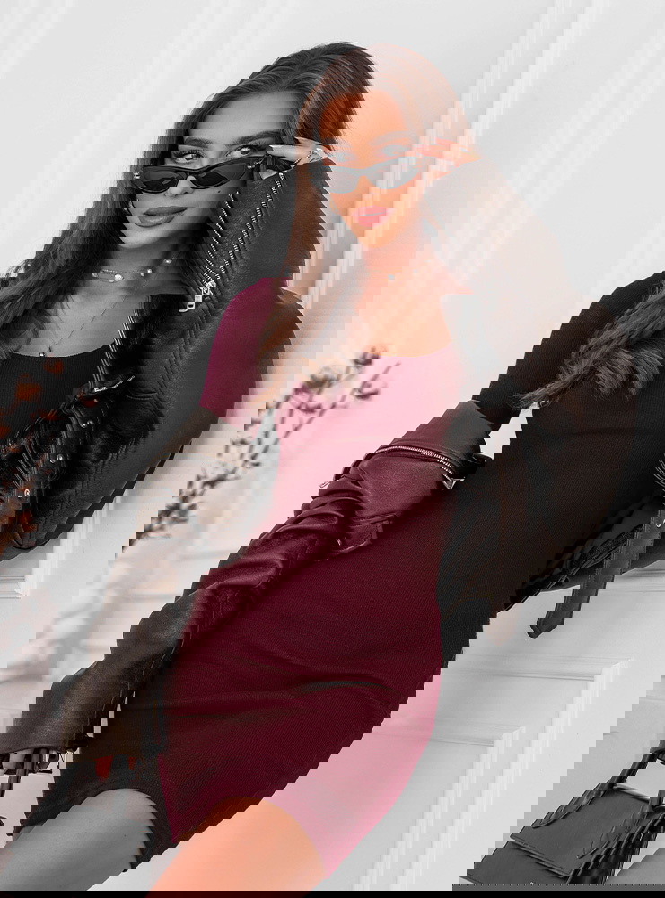 Bordowa prążkowana dopasowana...