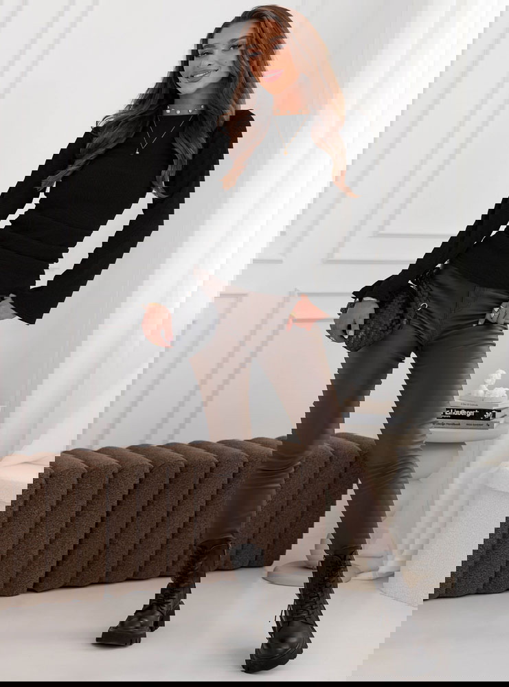 Czarna bluzka w prążek z...