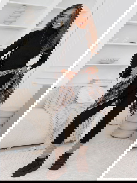 Czarny prążkowany komplet...